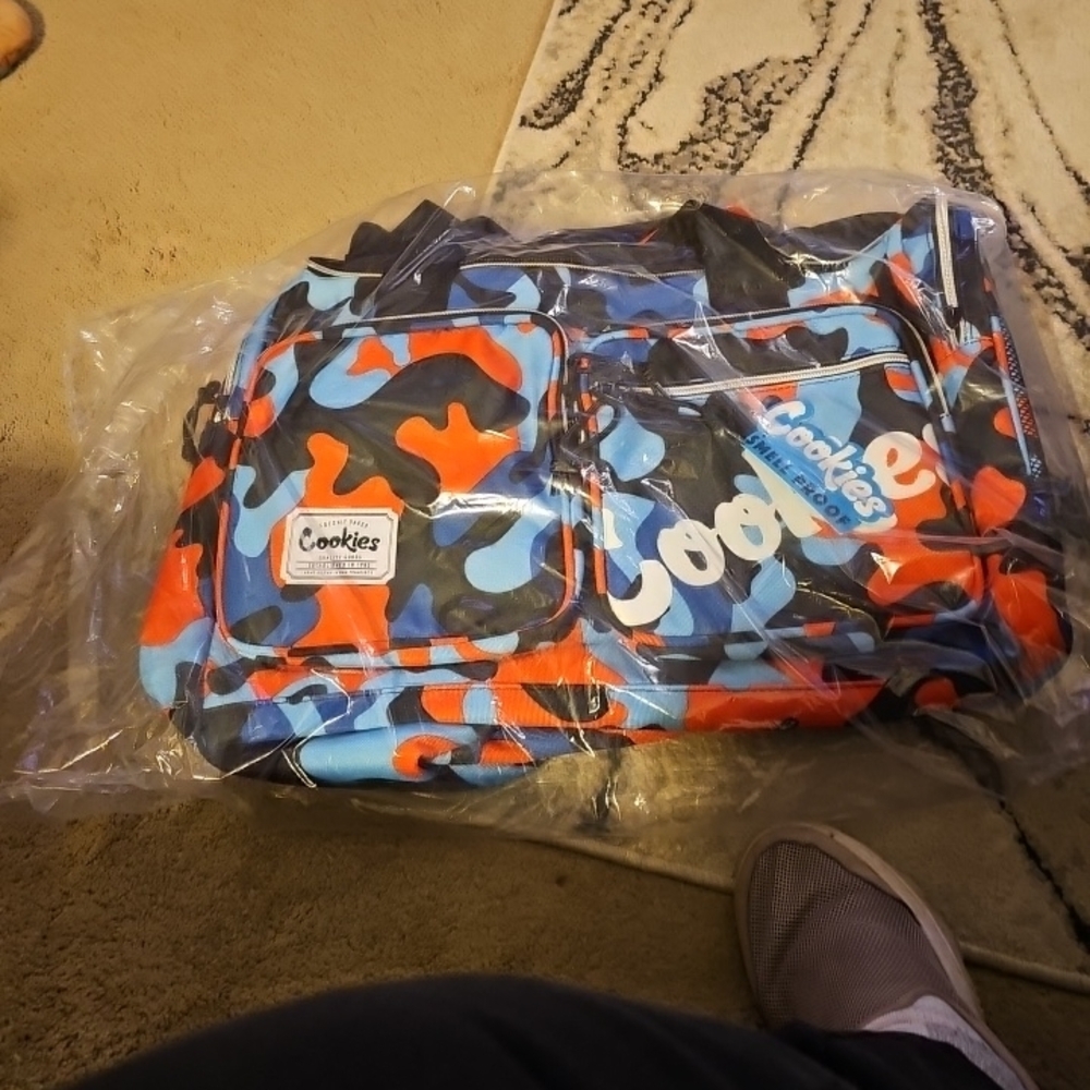 Cookie Lee Blue and Orange Duffel Bag New